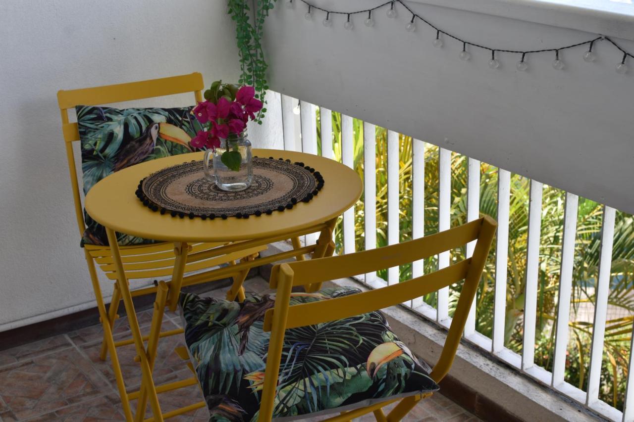 Studio Ideal Couple, A 200M De Tres Belles Plages Pointe Du Bout! Lazaret Exterior foto